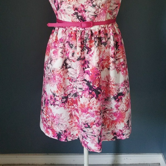 Eliza J floral A line dress with belt - Picture 2 of 7